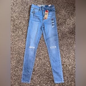 Levi's Skinny Ripped Jeans 27x30